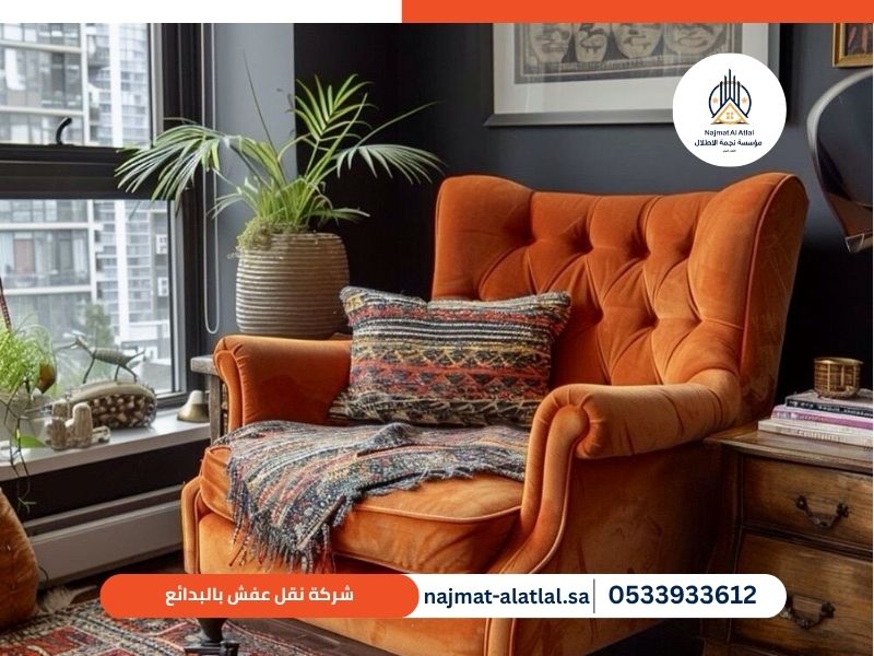 فريق نقل أثاث بالبدائع يُغلّف الأثاث — شركة نقل عفش بالبدائع نجمة الأطلال